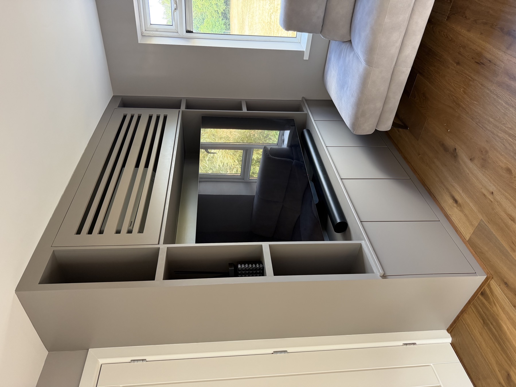 Bespoke fitted media unit