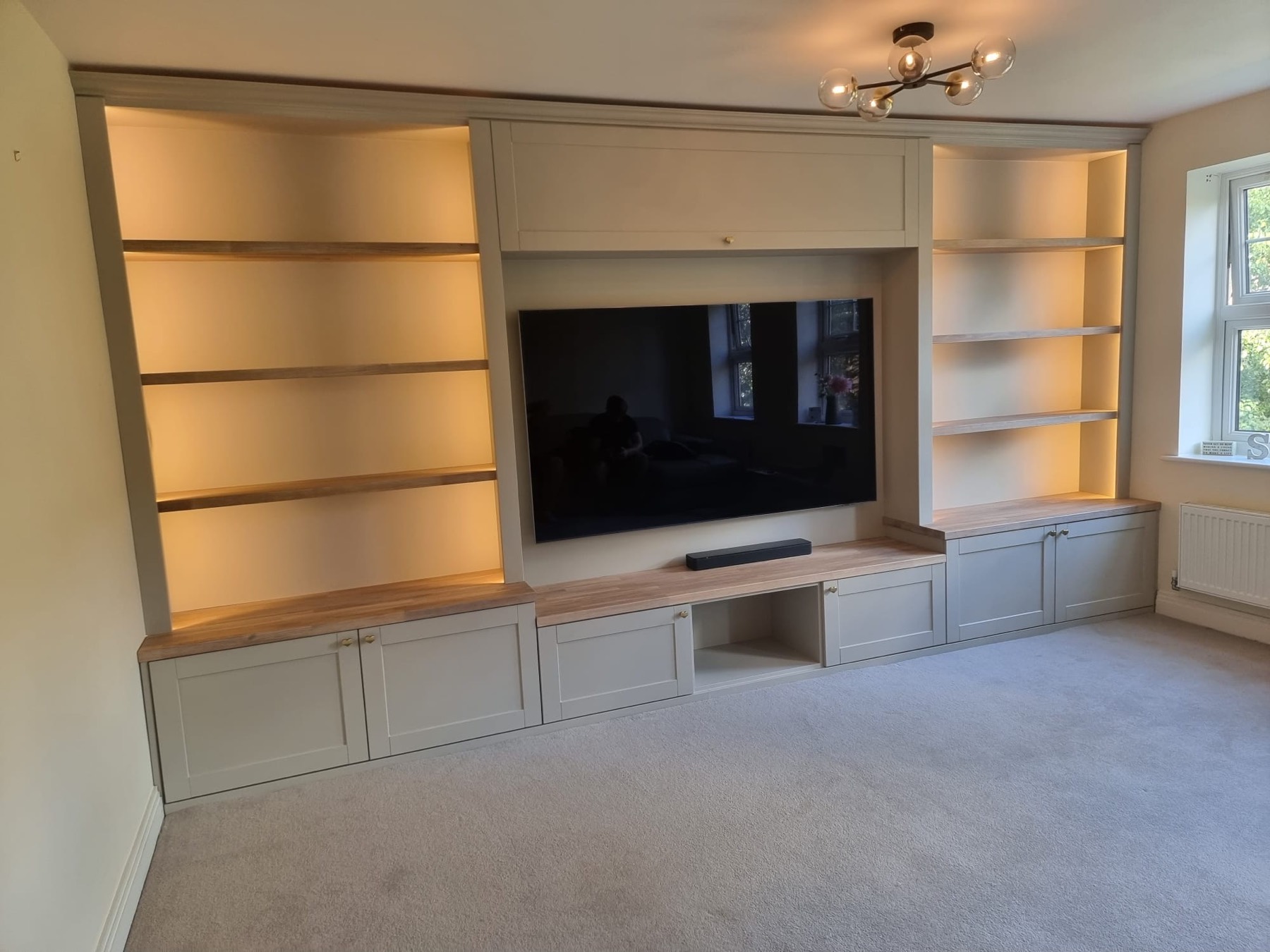 Bespoke fitted media unit